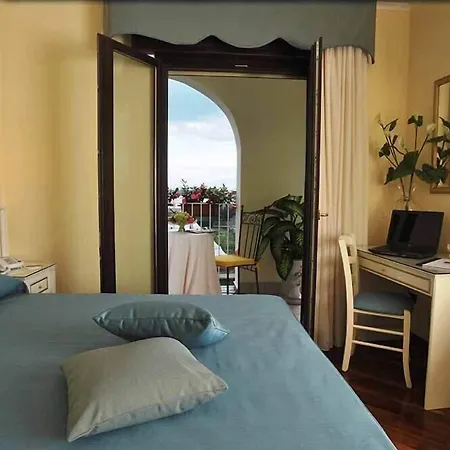 Hotel Costa 4*