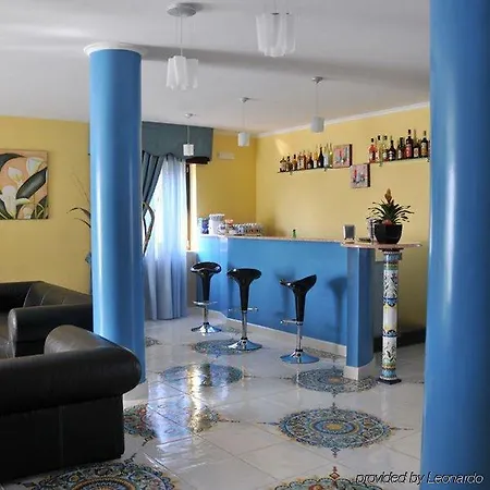 מלון Costa 4*