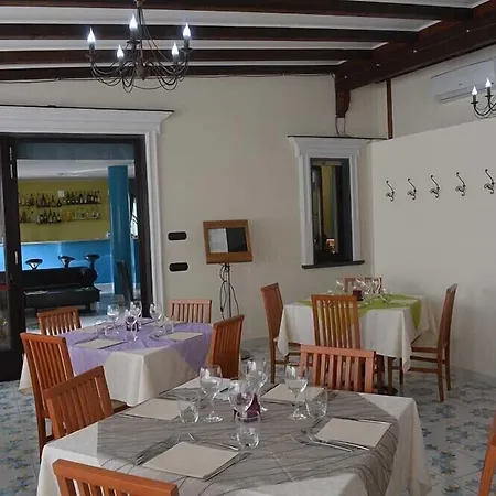 Costa Hotel Pompeya